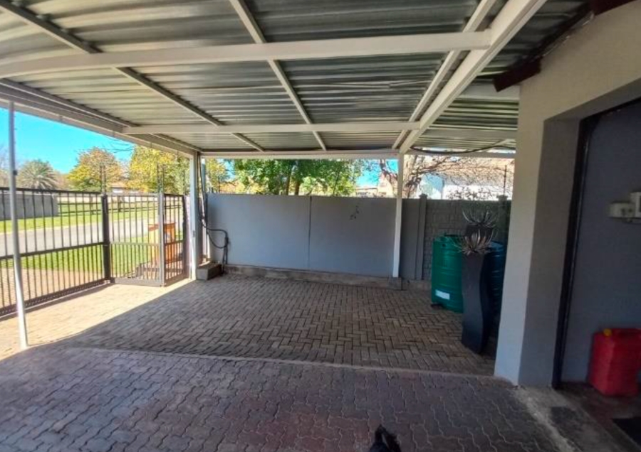 4 Bedroom Property for Sale in Bergsig Free State